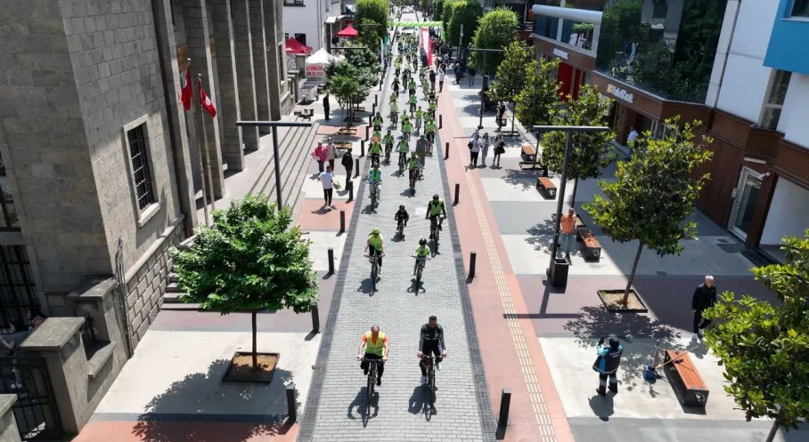 Trabzon'da Sağlık İçin Pedallar Döndü: Yeşilay Bisiklet Turu Coşkusu!