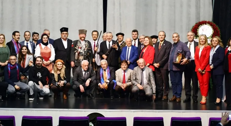 Trabzon'da Yerel Basın Ödülleri Sahiplerini Buldu! İşte Kazananlar