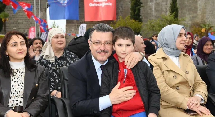 Trabzon'dan Aile Vurgusu: Başkan Genç'ten Batı Toplumlarına Eleştiri!