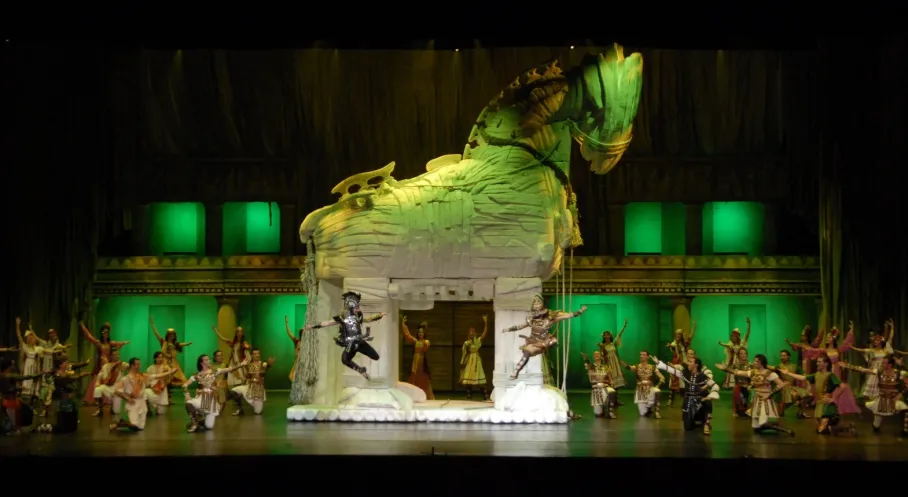 Troya Amerika'yı Fethetmeye Hazır! Anadolu Ateşi'nden Dev Turne!