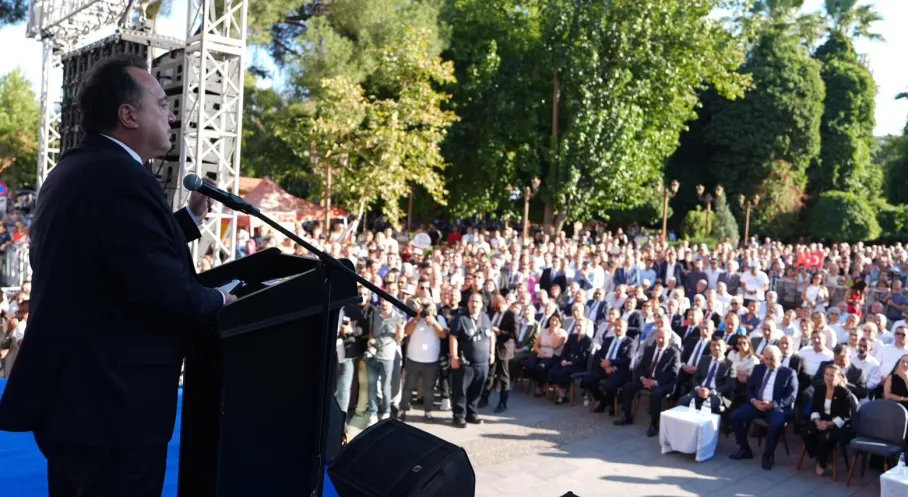 Turgutlu'da Coşkulu Toplu Açılış! Özgür Özel'den Anlamlı Mesajlar