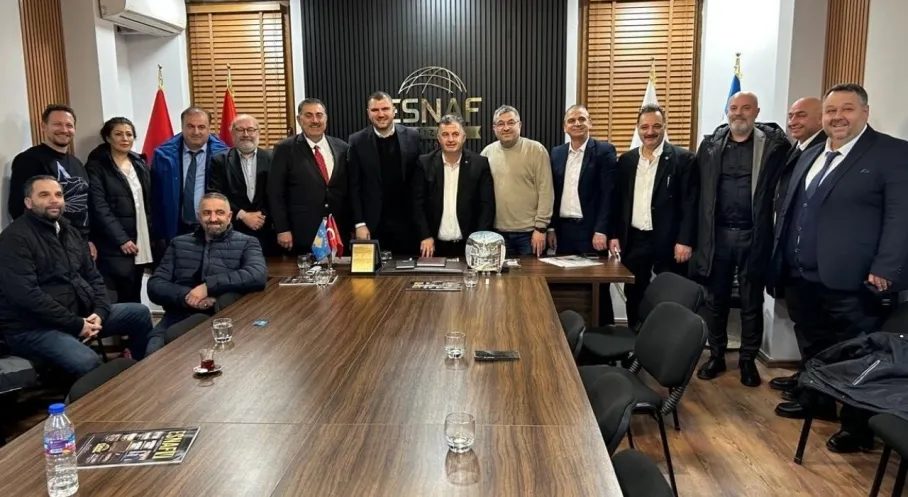 Türk iş adamları heyeti Prizrenli “Esnaf” Derneği’ni ziyaret etti