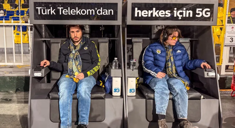 Türk Telekom'dan Dünya Çapında Bir İlk: 5G Engelsiz Tribün Devrimi Görme Engelli Taraftarları Sahaya Taşıyor!