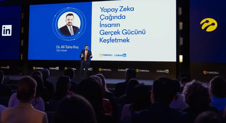 Turkcell'den İş Dünyasına Yapay Zeka Uyarısı: 'Yeni İş Kolları Doğuyor!'