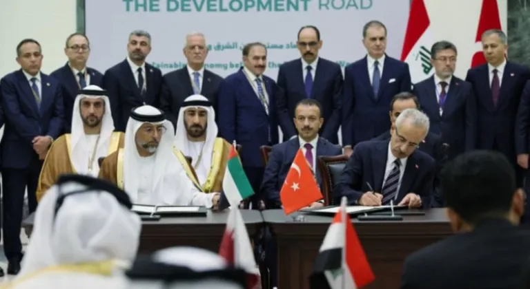 Türkiye, Irak, Katar ve BAE Arasında Kalkınma Yolu Projesi İçin İmzalar Atıldı