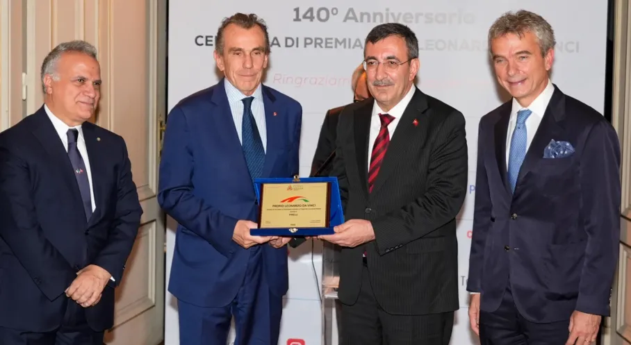 Türkiye-İtalya İlişkileri Zirvede: CCIIST Leonardo da Vinci Ödülleri Koç Holding ve Pirelli'ye Takdim Edildi!