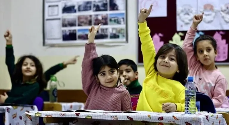 Türkiye Yüzyılı Maarif Modeli Yeni Müfredatta: Kalkınma Projeleri Derslerde