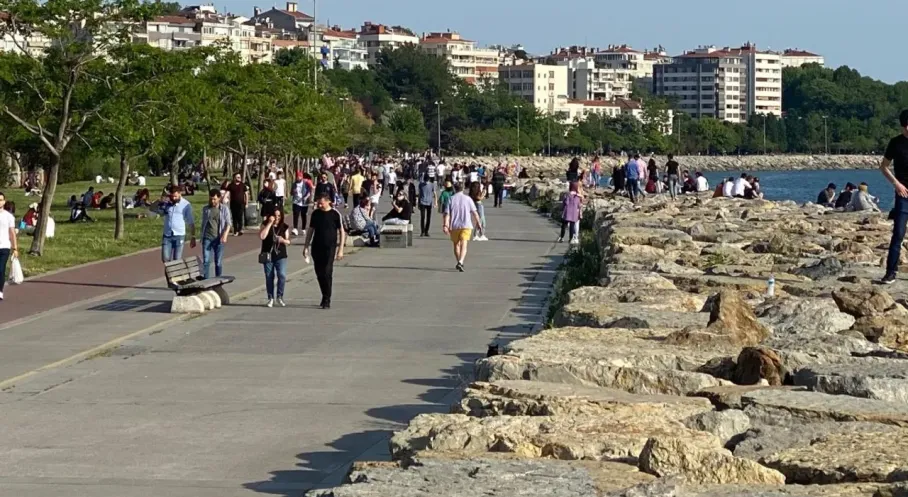 Türkiye'de Hava Sıcaklıkları Rekor Kıracak mı? İşte Meteoroloji'nin Uyarıları!
