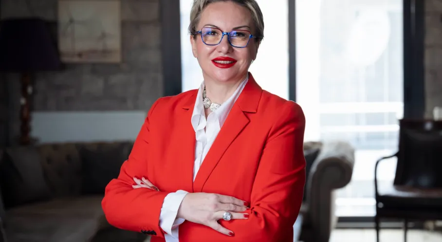 Türkiye'de Rüzgar ve Güneş Enerjisi Yatırımları Rekor Hızda Sahaya İniyor: 2035 Hedeflerine Büyük Adım!