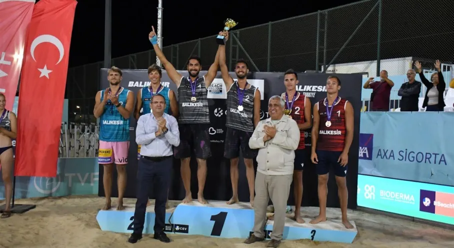 Türkiye'den Tarihi Zafer! 2025 Plaj Voleybolu Dünya Turu Şampiyonu Oldu!