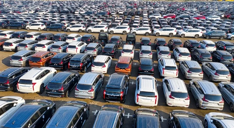 Türkiye'den Ticari Araç İhracatında Rekor Üstüne Rekor! 90 Ülkeye Dev Satış