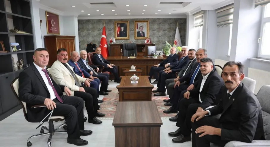 TZOB Başkanı Bayraktar'dan Kars Tarım Müdürlüğüne Ziyaret: Tarımda İş Birliği Vurgusu!