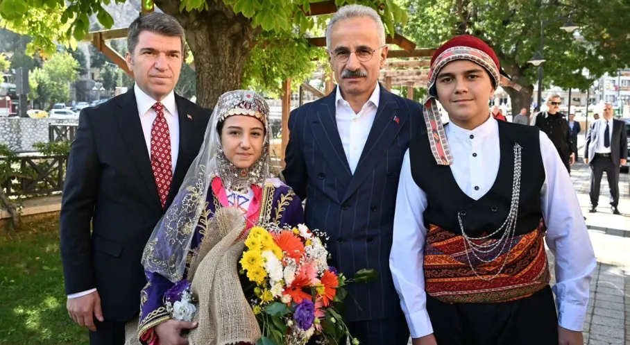 Ulaştırma Bakanı Uraloğlu Amasya'da: Yeni Yatırımlar Masada!