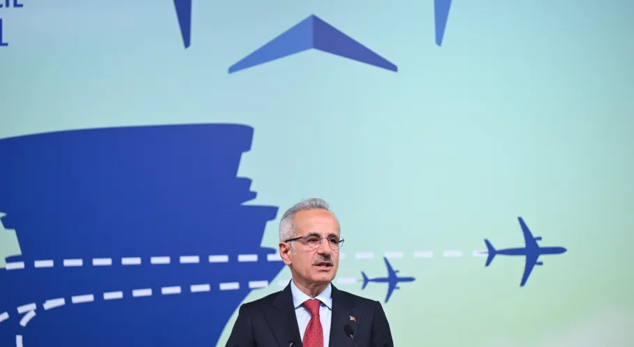 Uraloğlu'ndan Rekor Uçuş Açıklaması: Türkiye İç Hatlarda Avrupa İkincisi!