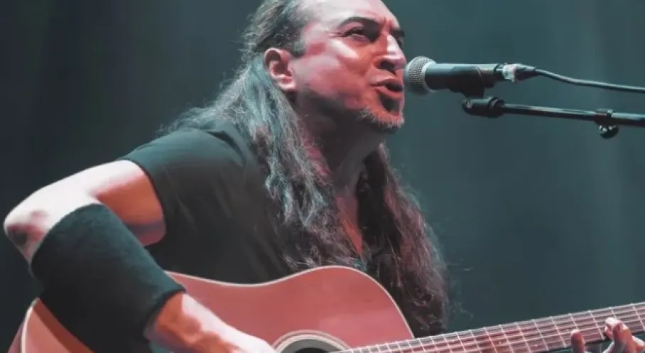 Urla Haber: Ogün Sanlısoy Rock Rüzgarı Estirecek!
