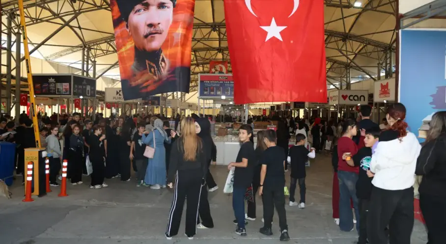 Uşak Kitap Fuarı bugün açılıyor