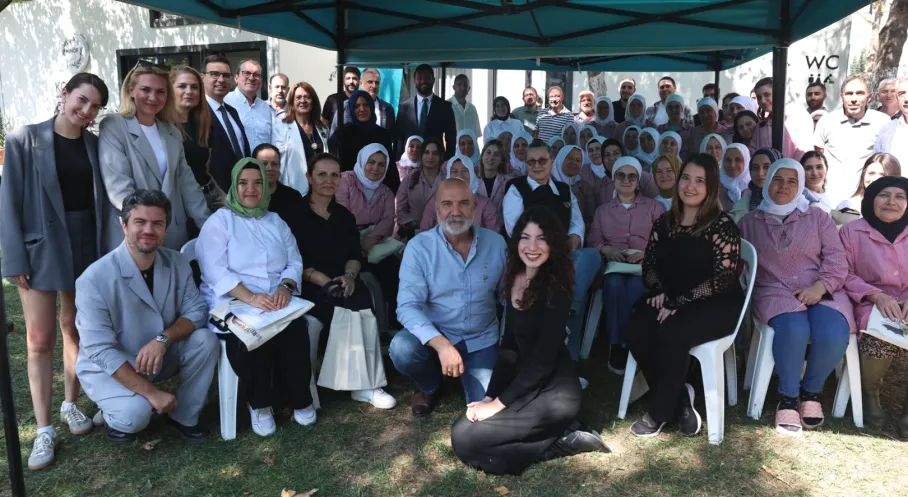 Vahide Perçin'den Minteks İşçilerine Rıfat Ilgaz Sürprizi!