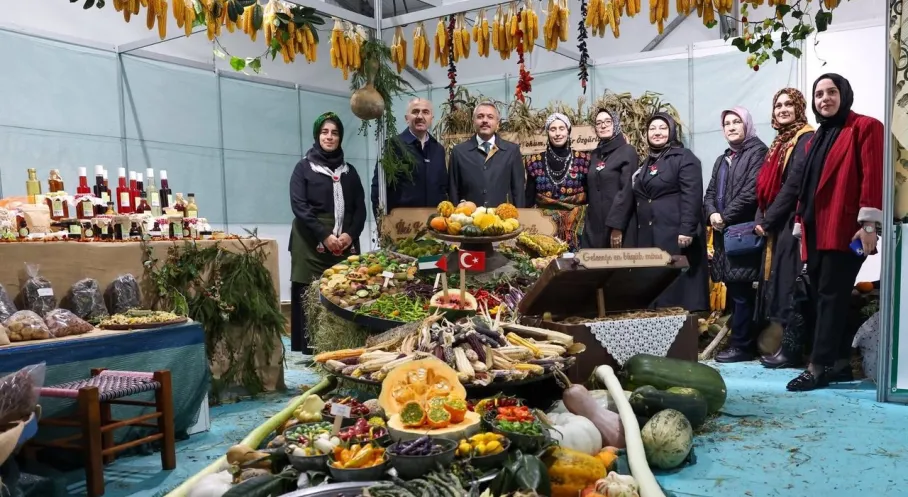 Vali Baydaş'tan Rize Gastronomi Günleri'ne Ziyaret: Yöresel Lezzetler Göz Doldurdu!