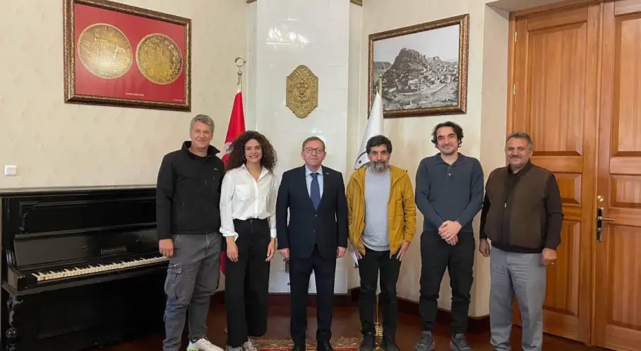 Vali Ziya Polat sinema film ekibini makamında ağırladı