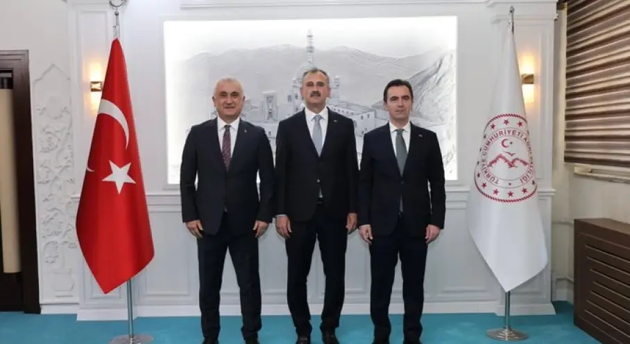 Valilerden Ağrı’ya Ziyaret: Bölgesel İş Birliği Masaya Yatırıldı