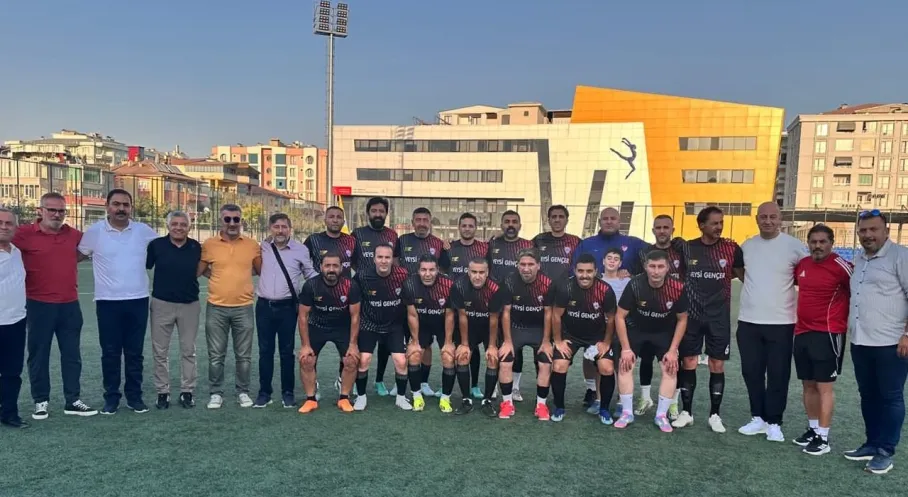 Van Masterler Şöhretler Turnuvası'nda Zafere Ulaştı! Kupa Van'da Kaldı