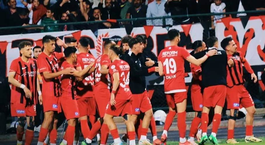 Vanspor FK'dan Elazığspor'a Gol Yağmuru! 1. Lig Yolu Açık mı?