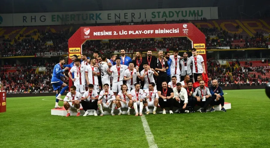 Vanspor Şampiyon! 25 Yıllık Hasret Bitti, 1. Lig'e Yükseldi!