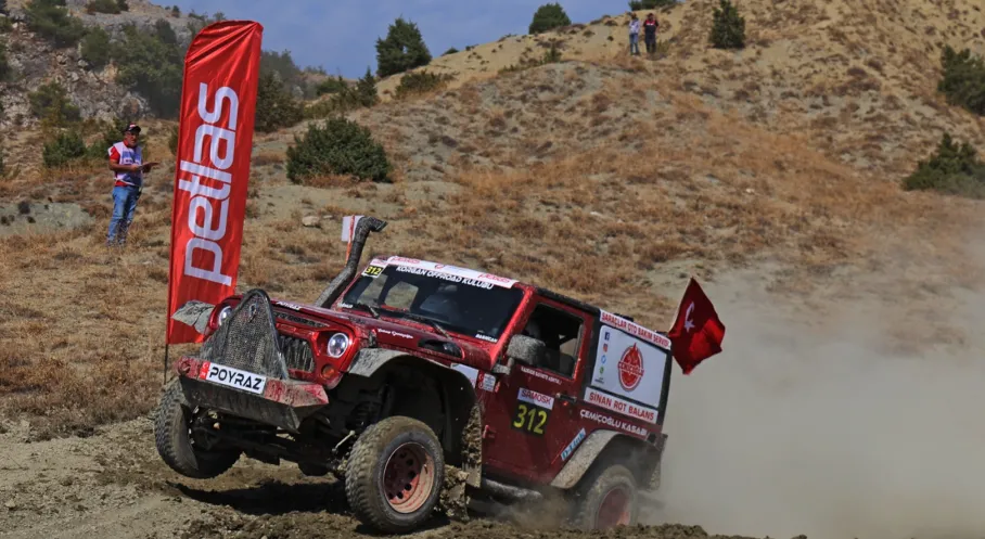 Vezirköprü Offroad Yarışı: Heyecan Dolu Mücadele Nefesleri Kesti!