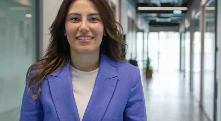 Yapay Zekâ İyimserliği Ruh Sağlığını Koruyor: Yeni Araştırma Şaşırtıyor!