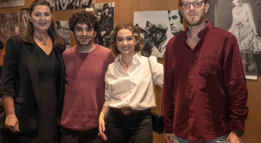 Yapay Zeka Sinemayı Yeniden Şekillendiriyor: Yönetmenler Artık Algoritmalarla Çalışıyor!