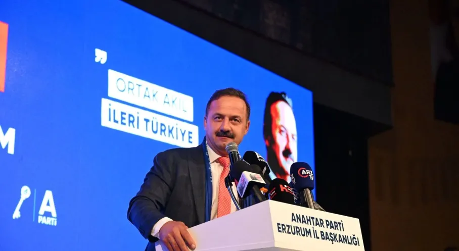Yavuz Ağıralioğlu Erzurum'dan Gürledi: 'Prompter'larınızı Kaldırın!'