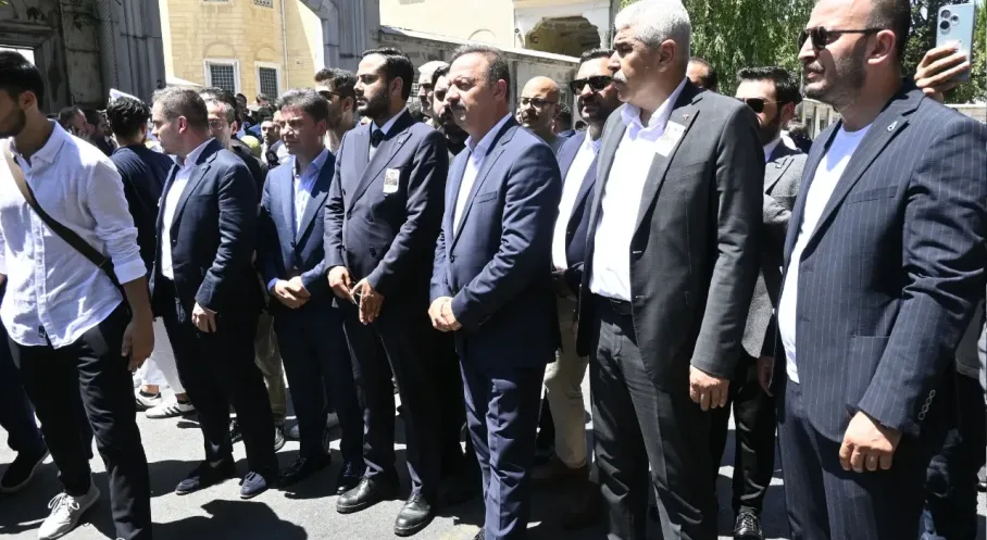 Yavuz Ağıralioğlu'ndan Şehit Er Ahmet Gültekin'in Cenazesine Veda!
