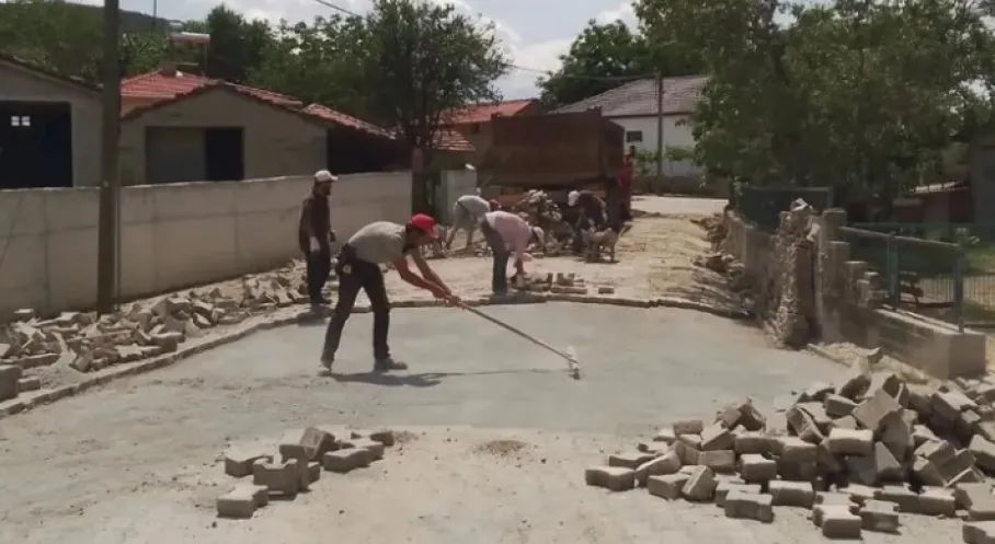 Yenimuhacır Bayram Temizliğinde! Belediye'den Kurban Bayramı Öncesi Yoğun Çalışma
