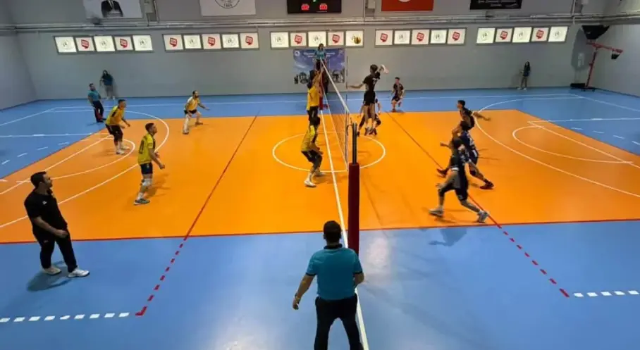 Yenişehir Belediyespor Erkek Voleybolda Sezona İki Galibiyetle Başladı