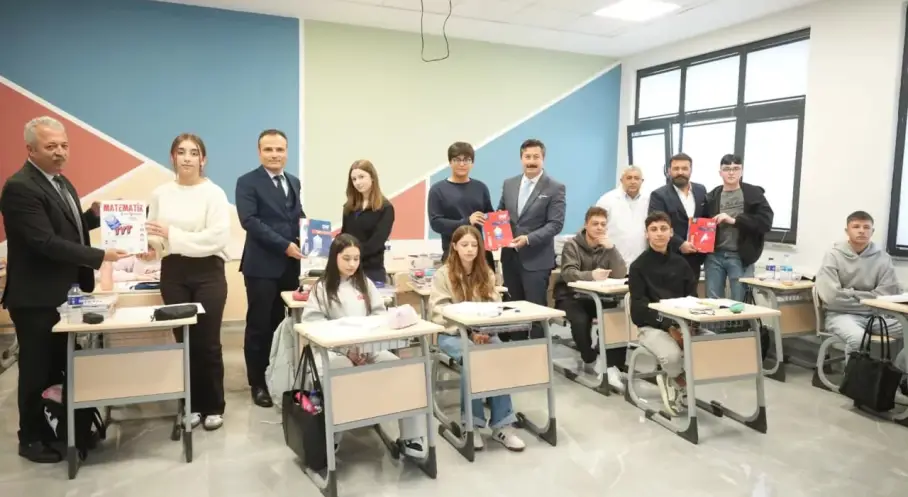 Yenişehir’de Üniversiteye Hazırlanan 120 Öğrenci İçin Eğitim Desteği