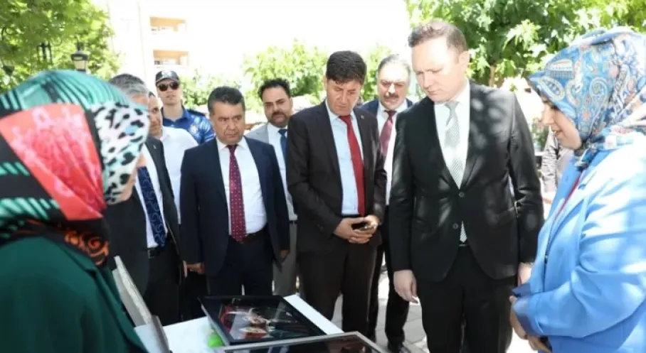 Yeşilli'de Yıl Sonu Sergisi Coşkusu! Etkileşimli Atölyeler Göz Doldurdu