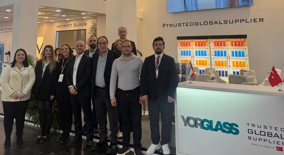 Yorglass, EuroShop 2026'da Çığır Açtı: Sürdürülebilir Cam Çözümleriyle Dünya Pazarlarını Fethetti!