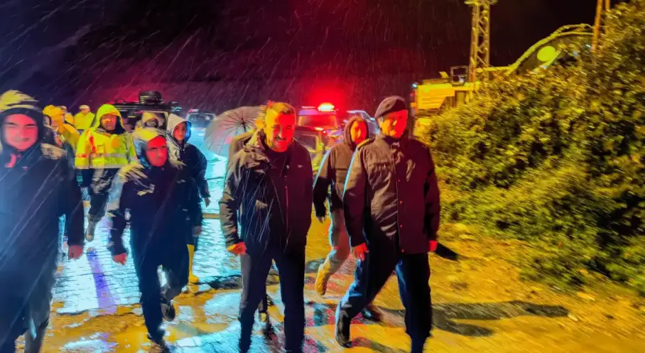 Zonguldak Valisi Hacıbektaşoğlu,  yağışların ardından sahadaki çalışmaları inceledi