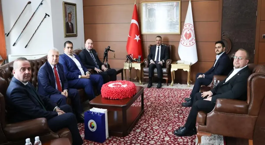 Zonguldak Valisi Osman Hacıbektaşoğlu, Devrek TSO yönetimini kabul etti