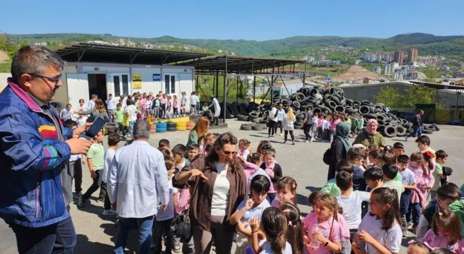Zonguldak'ta Öğrencilerden Çevreye Duyarlı Ziyaret: Atık Merkezi İncelemesi!